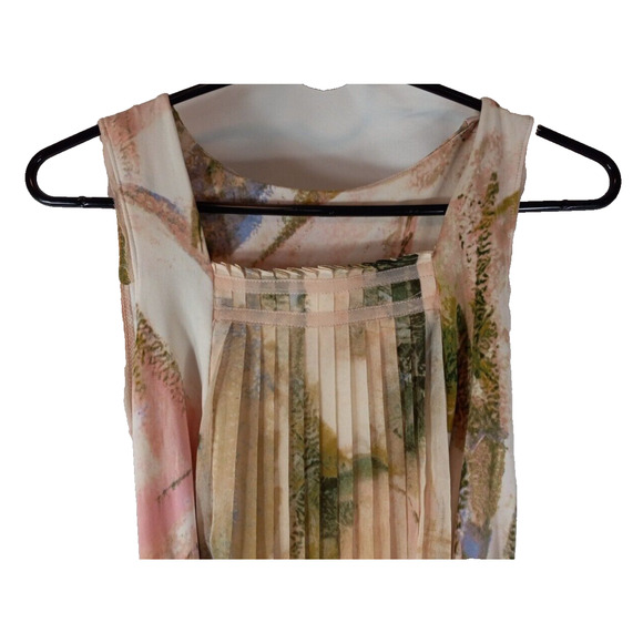 Vera Wang Simply Vera Flowy Slip Dress Pleated Front Sleeveless Floral Sz PM - Picture 2 of 9